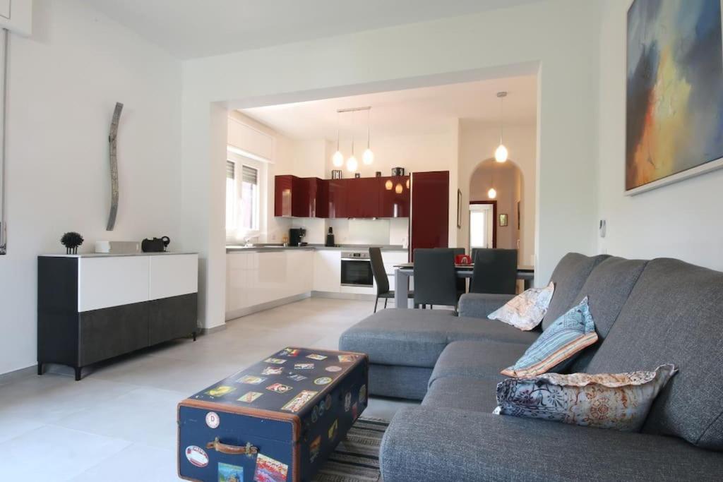 Cozy Modern Apt W Free Parking Bbq & Fully Equipped Villa Como Eksteriør billede