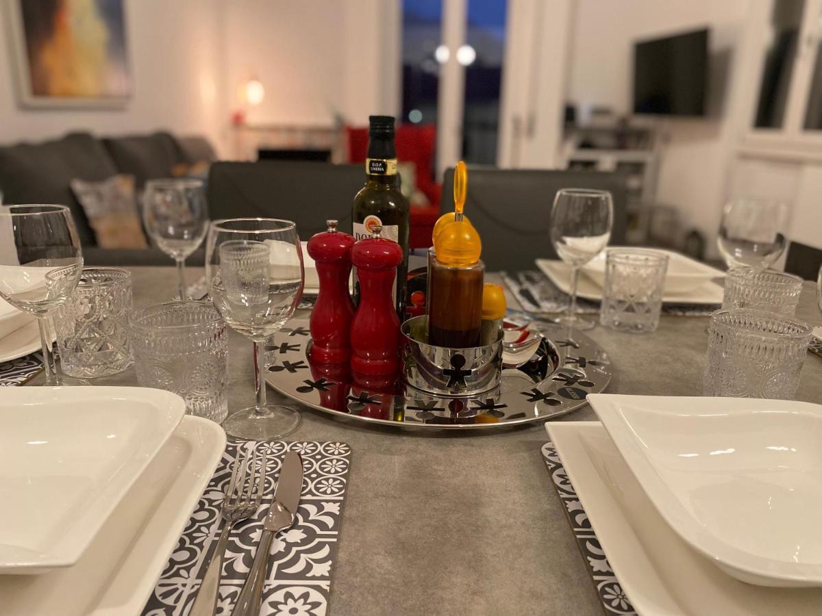 Cozy Modern Apt W Free Parking Bbq & Fully Equipped Villa Como Eksteriør billede